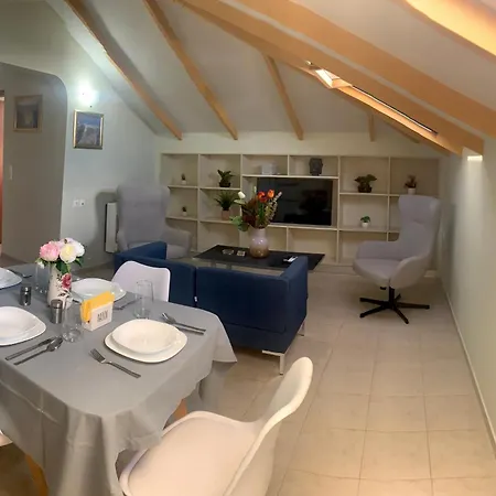 A&b And Apartment Ialysos (Rhodes)