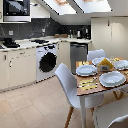 A&b And Apartment