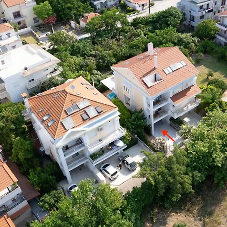 Apartment A&b And *