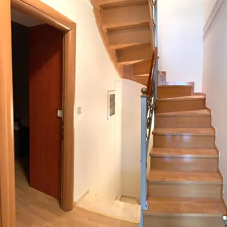 A&b And Apartment *