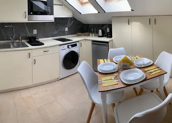 A&b And Apartman